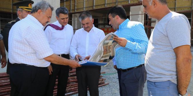 Vali Yazıcı, Burhaniye’de