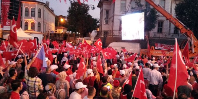 Binlerce Vatandaş Kısıklı’da Demokrasi Nöbetinde