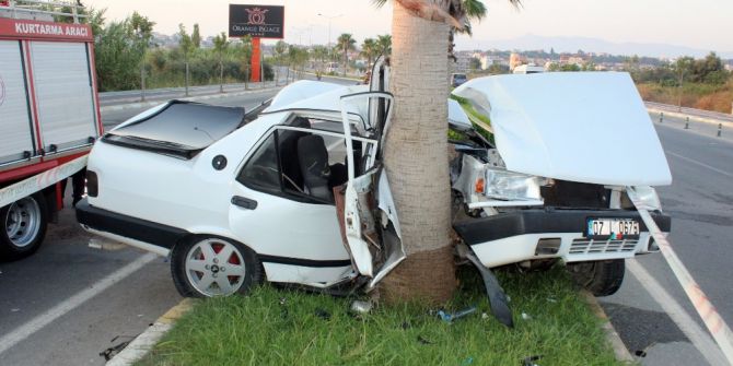 Emanet Araçla Refüje Girdi: 1 Ölü
