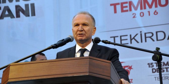 Vali Meydanlara İnen Vatandaşlara Teşekkür Etti