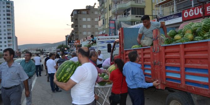 Vatandaşlara 15 Temmuz’da Karpuz İkramı