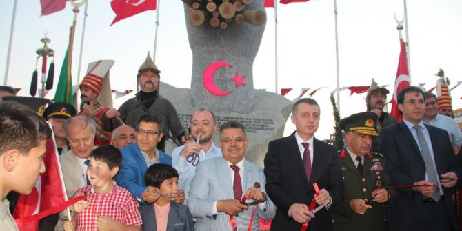 Bilecik’te 15 Temmuz Demokrasi Ve Milli Birlik Anıtı Açıldı