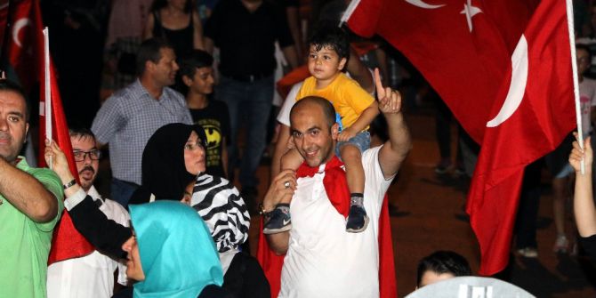 Antalya’da On Binler Demokrasi Nöbeti İçin Meydanları Doldurdu