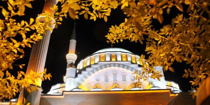 Elazığ’da Tüm Camilerde Sala Okundu