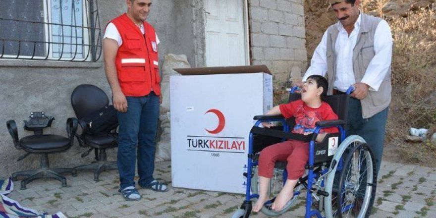 Kızılay’dan Tekerlekli Sandalye Yardımı