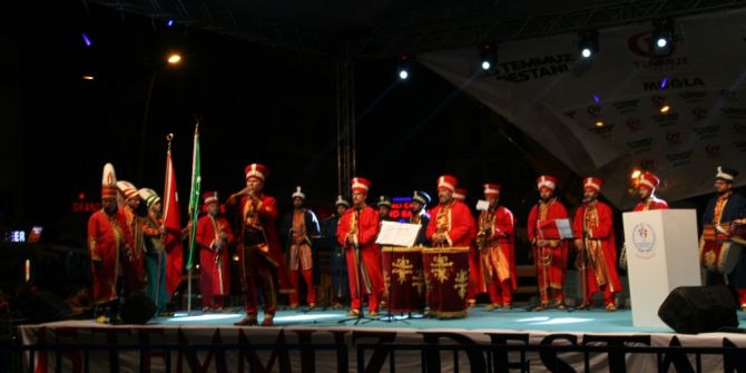 Marmarisliler Suikast Girişiminin Yaşandığı Otelde Buluştu