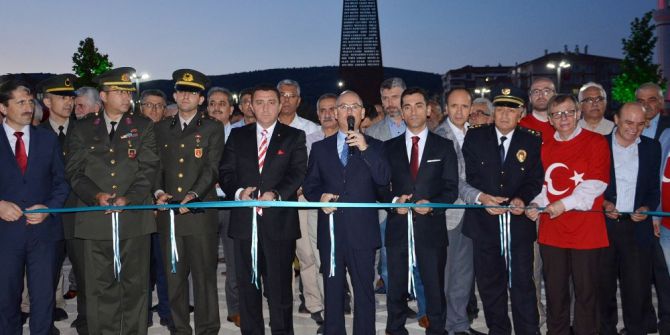 15 Temmuz Şehitleri Anıtı Ve Parkı Törenle Açıldı