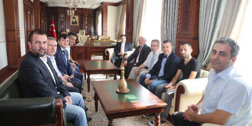 Vali İzzettin Küçük, Darbe Girişiminde Yaşananları Anlattı