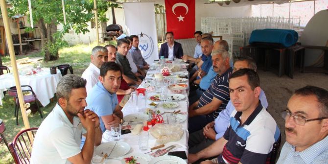 İşadamı Demir, Oltu Yöresi Derneği Mensuplarını Ağırladı