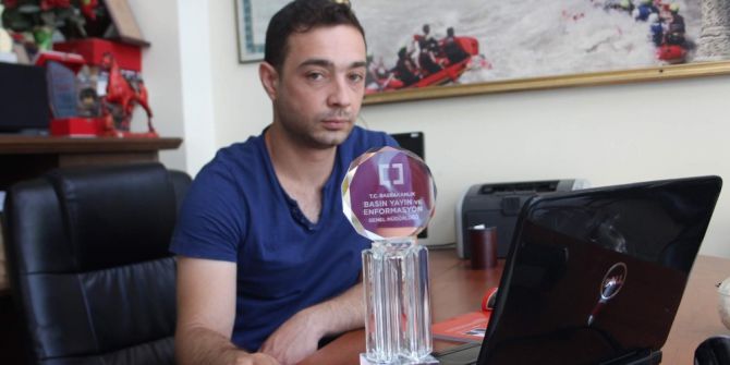 Siirtli Muhabir Ödülünü 15 Temmuz Şehitlerine Armağan Etti