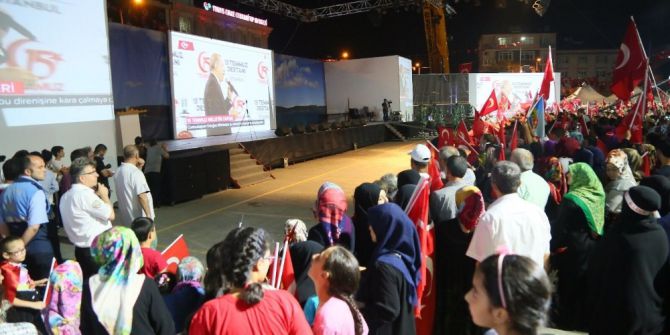 Şehitler Anıtı’nın Açılışı Bağcılar’da Canlı İzletildi