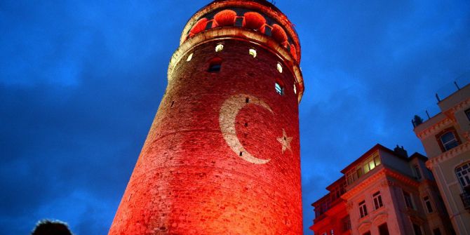 Galata Kulesi Demokrasi Nöbetinde
