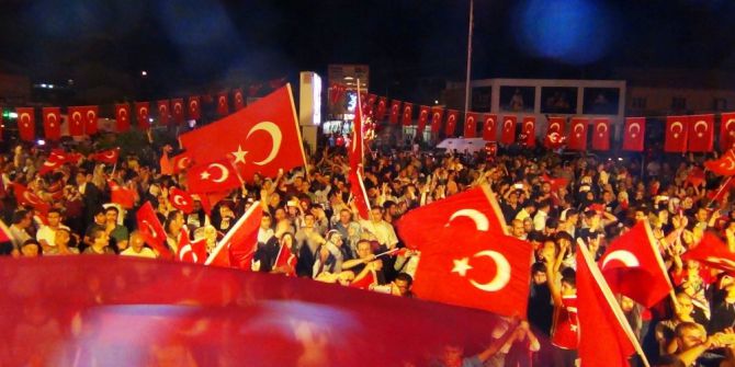 Erciş’te ’Demokrasi’ Nöbeti