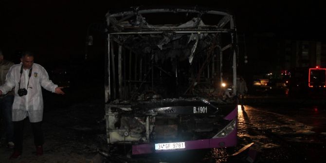Kağıthane’de Halk Otobüsü Alev Alev Yandı