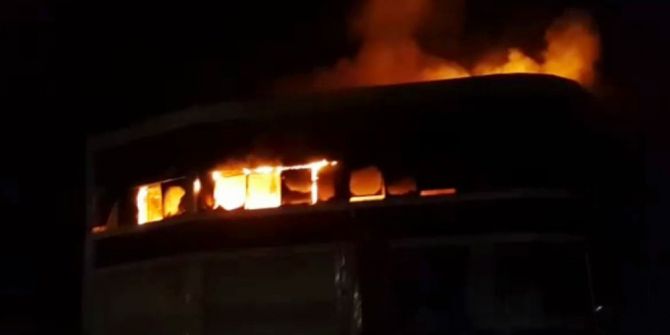 Kocaeli’de Boş İş Yeri Alev Alev Yandı