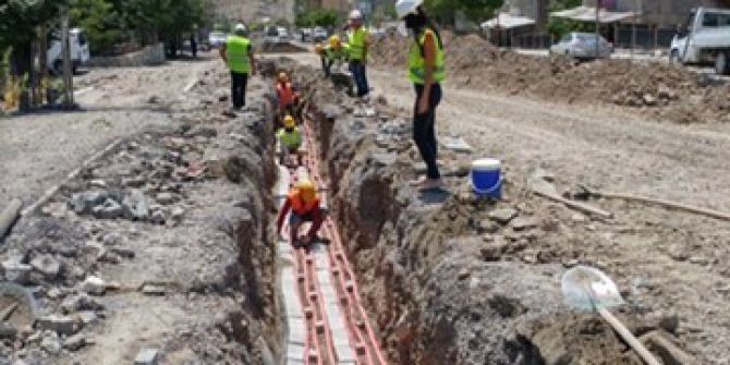 Hakkari’de Elektrik Hatları Yer Altına Alınıyor