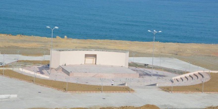 Amfi Tiyatro Çevre Düzenleme Çalışmaları Aralıksız Devam Ediyor