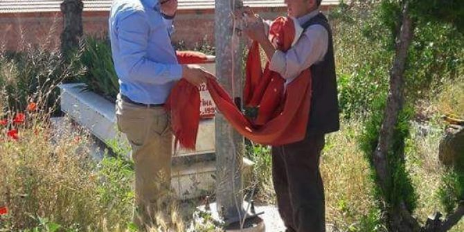 Şehitlikteki Bayrak Yenilendi