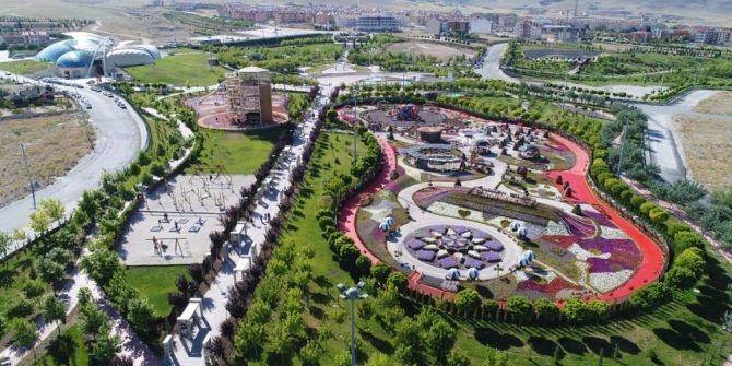 Türkiye’nin En Renkli Bahçesi Selçuklu’da