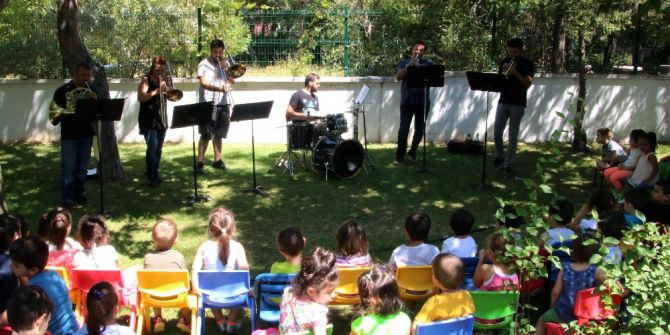 Çocuklar Müzik Aletleriyle Tanıştı