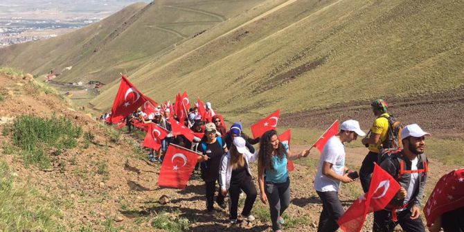 15 Temmuz Şehitleri İçin Ejder Zirvesine Tırmandılar