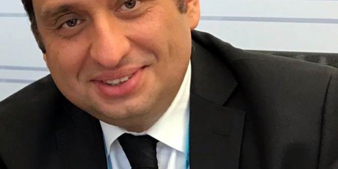 Eski Bürokratın İlk Kitabı Çıktı