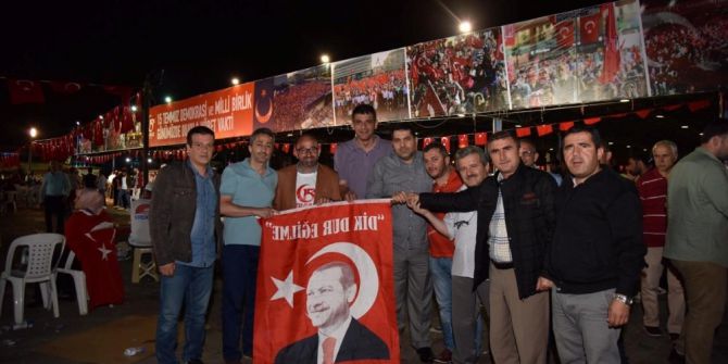 Kartepe Milli İradeye Sahip Çıktı