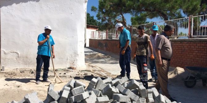 Manisa’da Bozulan Yollar Onarılıyor