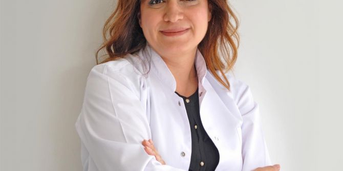 Dr. Eren: "Güneş Lekelerinden Kurtulmak İçin Yaz Sonunu Beklemeyin"
