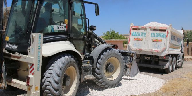 Haliliye Belediyesi Kırsaldaki Yol Atağını Sürdürüyor