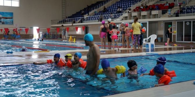 Adıyaman Belediyesi Yüzme Kursuna Yoğun İlgi