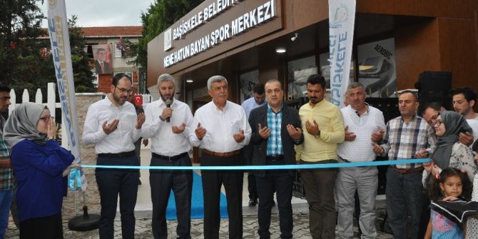 Başiskele’de Yen Spor Merkezi Hizmete Açıldı
