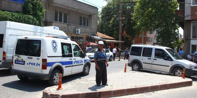 Edremit’te Silahlı Saldırı: 2 Yaralı