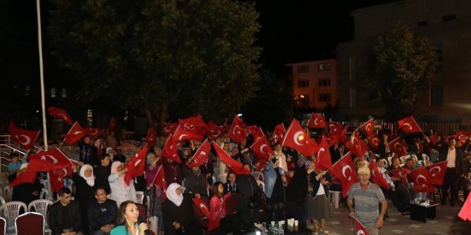 Pazaryeri Demokrasi Nöbetine Devam Etti