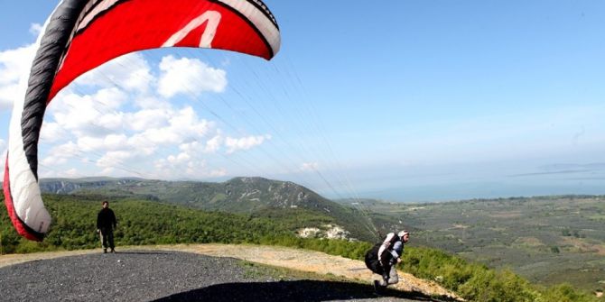 Nilüfer Belediyesi’nden Yamaç Paraşütü Kursu