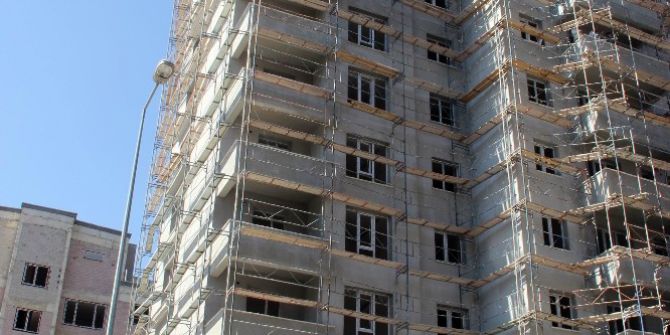 Çatıya Çıktı, Maaşları Kaptı