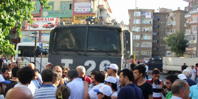 Diyarbakır’da Kesk’lilere Müdahale: 28 Gözaltı