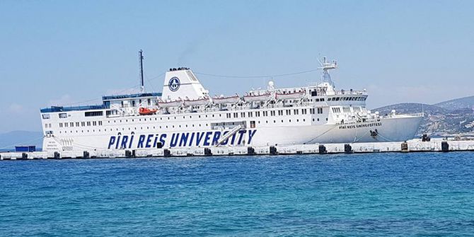 Piri Reis Eğitim Gemisi Kuşadası’nda