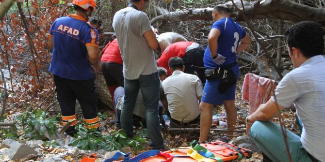 Kelebekler Vadisi’ne İnmek İsterken Kayalıklardan Düşen Genç Hayatını Kaybetti