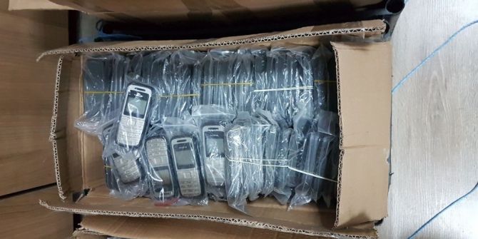 Erzurum’da Kaçak Sigara, Telefon Ve Saat Operasyonu