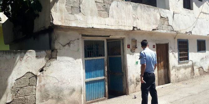 Yüksekten Düşen Suriyeli Çocuk Ağır Yaralandı