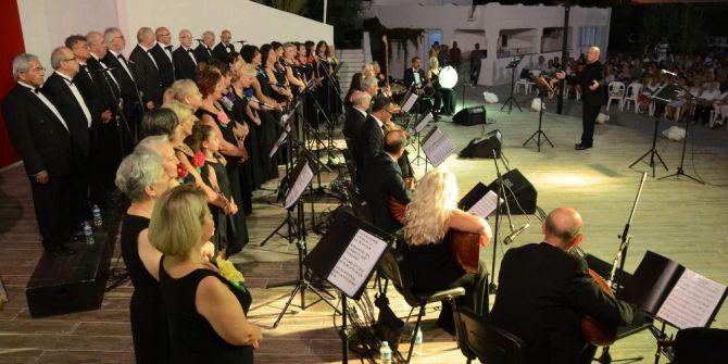 Kuşadası’nda Tsm Korosu’ndan ’Avni Anıl’ Konseri