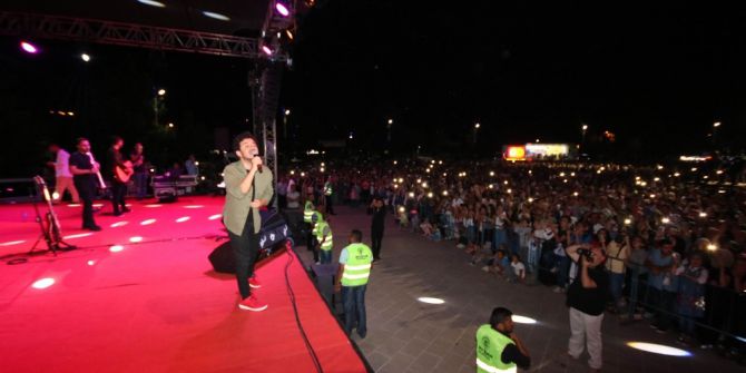 Buray, Beyşehir’de Hayranlarını Coşturdu