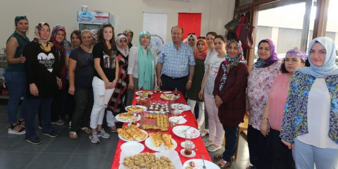 Pasta Çıraklık Eğitimi Alan Kursiyer Artık Usta Oldu