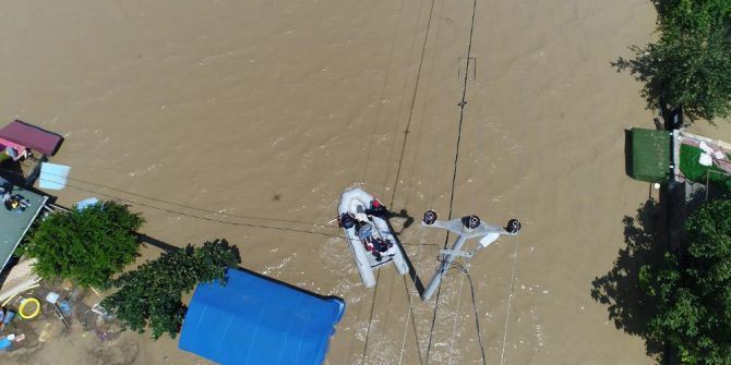 Silivri’de Mahsur Kalanlar Botlarla Kurtarılması Havadan Görüntülendi