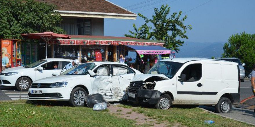 Fatsa’da Trafik Kazası: 5 Yaralı