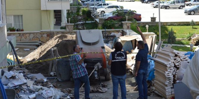 İnşaat İşçilerinin Üzerine İnşaat Asansörü Düştü: 2 Yaralı