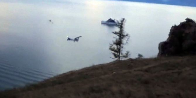 Uçak, Baykal Gölü’ne Çakıldı