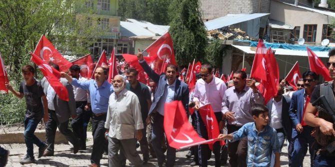 Bahçesaray’da ‘Sündüs’ Şehitleri Anıldı