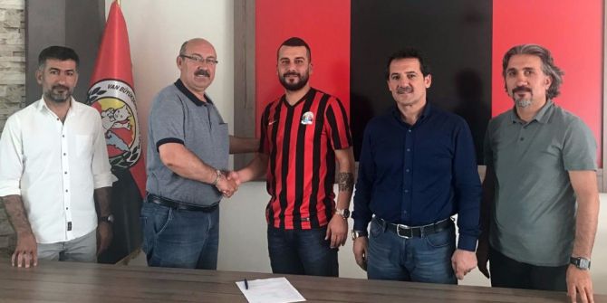 Van Büyükşehir Belediyespor’a Orta Saha Oyuncusu